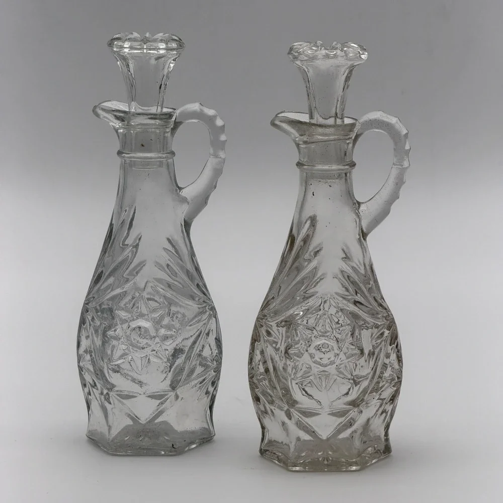 Vintage Clear‎ Pressed Glass Starburst Cruet Set with Stoppers Set of 2 7 inch